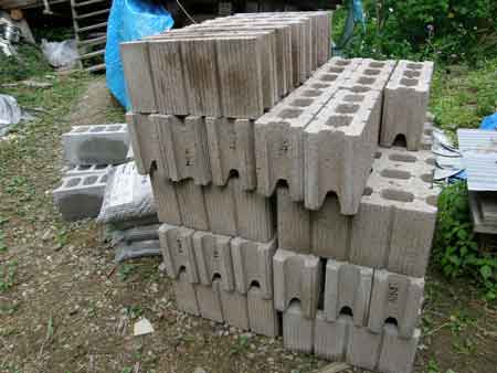化粧ブロックの搬入