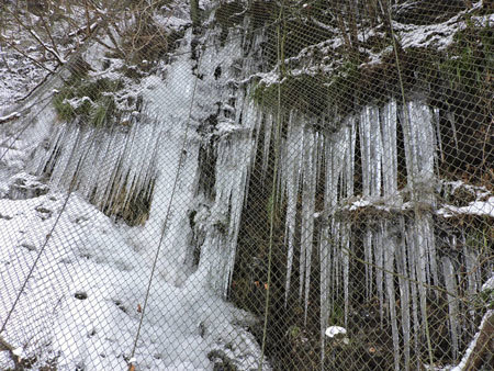 168号線の氷柱