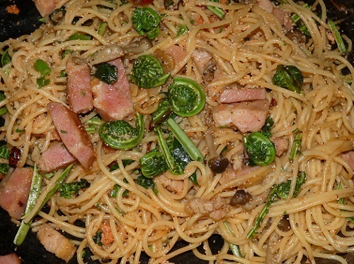 山菜とたらこのパスタ