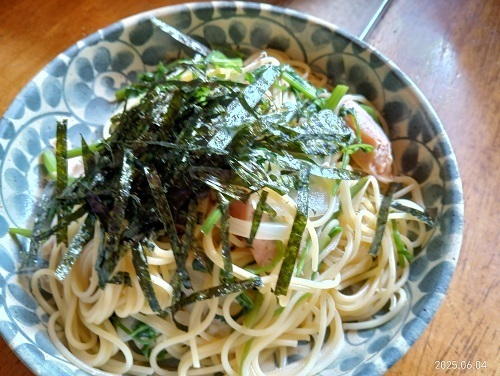 セリでパスタ